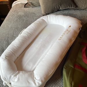 DockATot - Deluxe+ Dock - Pristine White with Travel/Storage Case